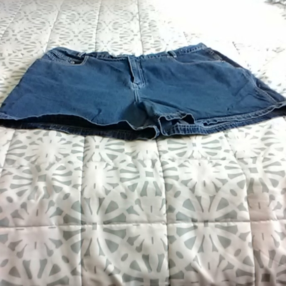 Carolina Blue 22W blue jean shorts - Picture 1 of 4